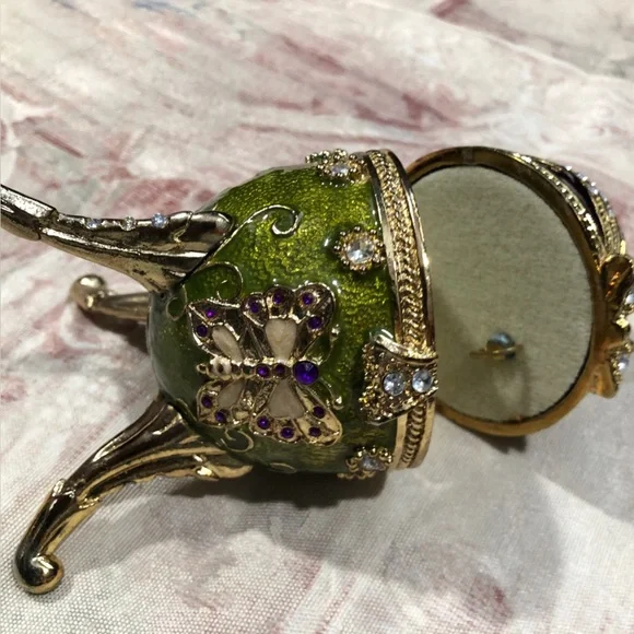 Russian Style Enamel Decorative Egg with Musical box